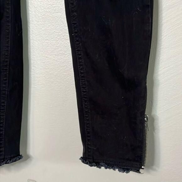 New York & Company pull on style denim skinny jeans size small - Picture 3 of 7